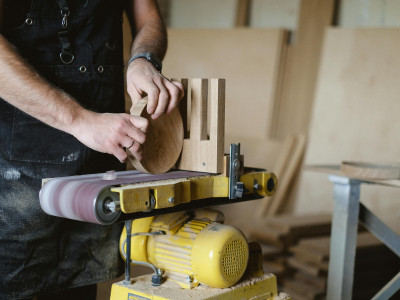 Veilig gebruik van een schuurmachine