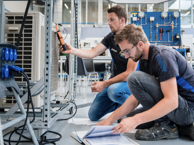 De Kracht van Technische Opleidingen: Bouwstenen voor de Toekomst