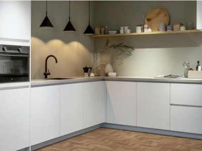 Witte keukens: tijdloze charme en moderne functionaliteit combineren