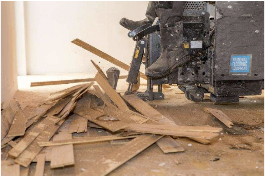Oude vloer verwijderen? Zo kiest u een specialist die echt vakwerk levert